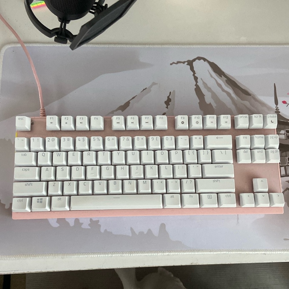 motospeed gaming keyboard pink with white keycaps
